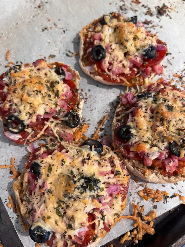 Easy Everything Pizza Muffins
